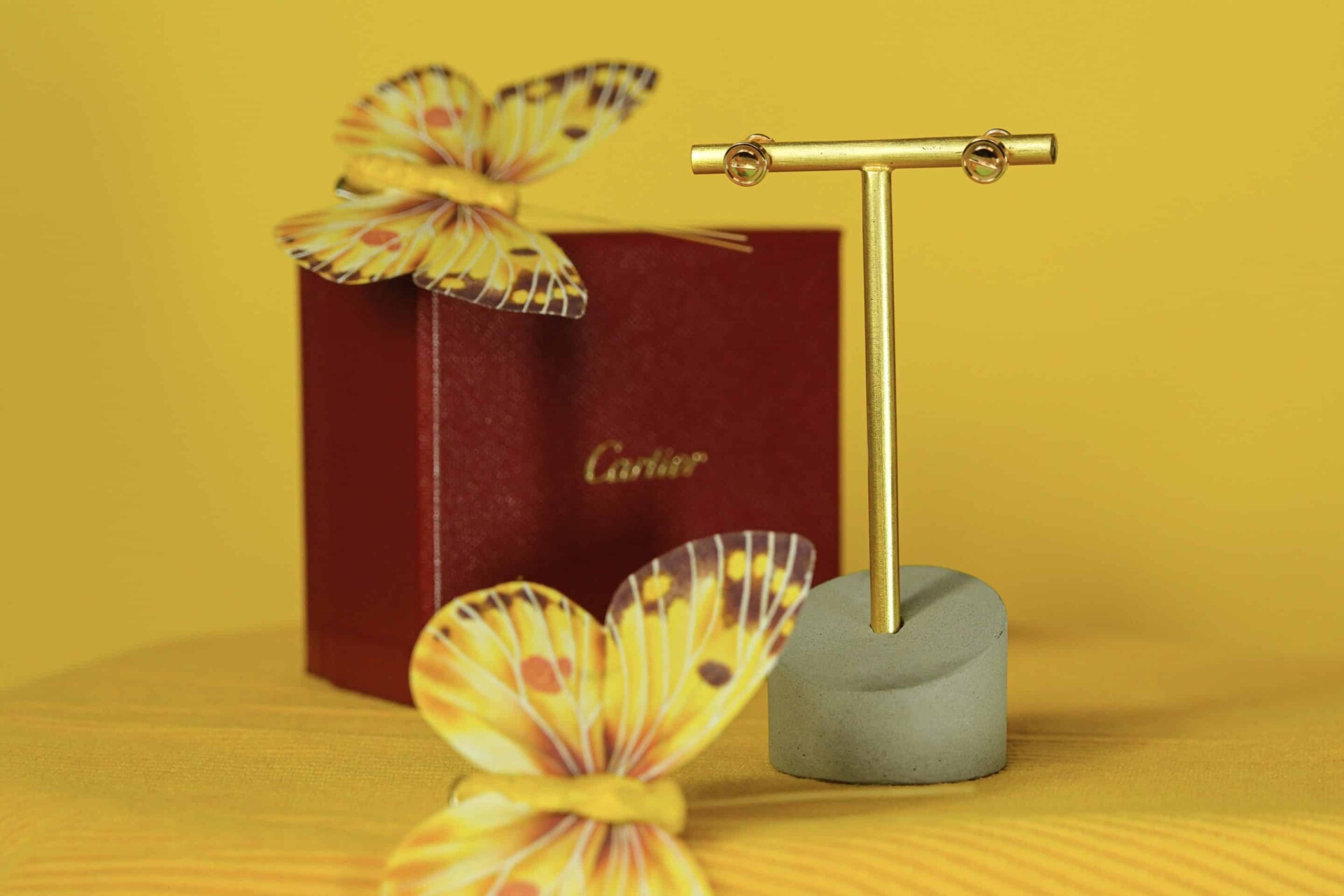 CLOUS D’OREILLES CARTIER